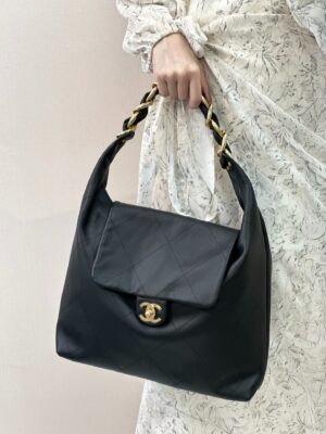 [샤넬] 맥시 호보백 카프스킨 AS5838