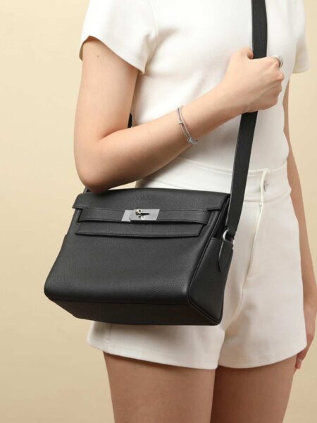 [에르메스] 켈리 Messenger 25cm Togo/ Noir - Silver