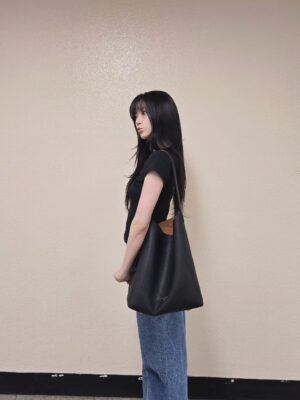 [루이비통] 로우 키 호보 MM M24856