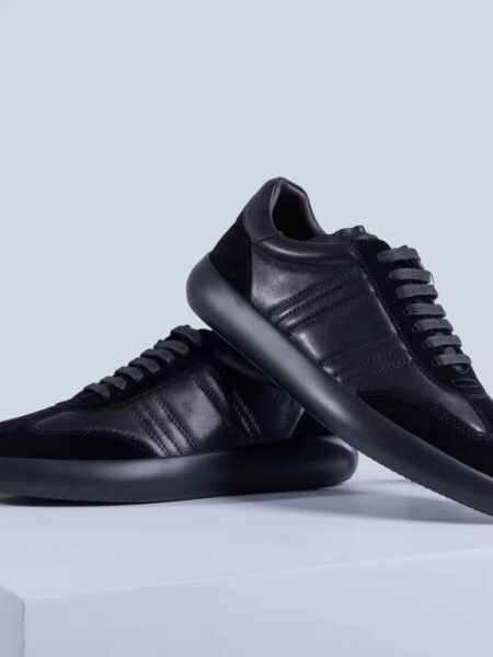 [브리오니] 스웨이드 트리밍 가죽 스니커즈