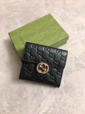 [구찌] GG 엠보스 반지갑