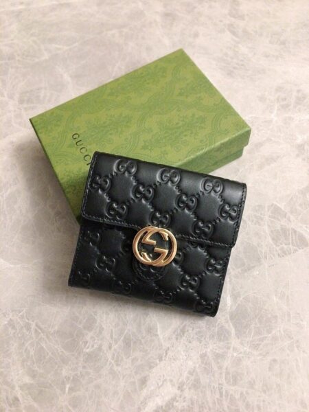 [구찌] GG 엠보스 반지갑