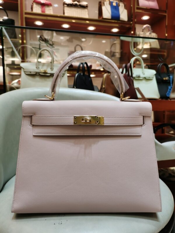 [에르메스] 켈리 28cm Swift/ Rose Dragee - Gold