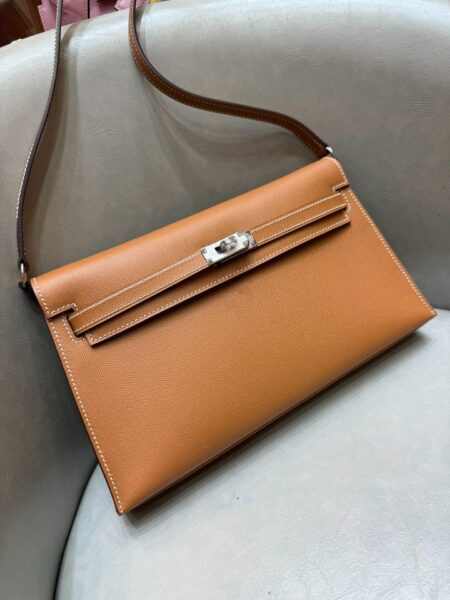 [에르메스] 켈리 Elan 27cm Veau Madame/ Gold - Silver