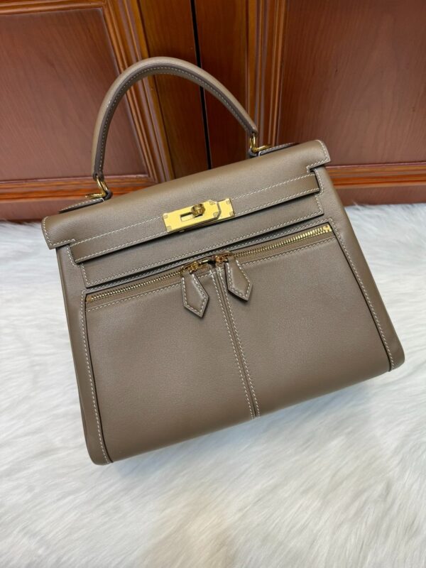 [에르메스] 켈리 Lakis 28cm Swift/ Etoupe - Gold