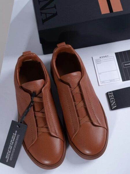 [제냐] 폴리지 디어스킨 트리플 스티치™ 스니커즈