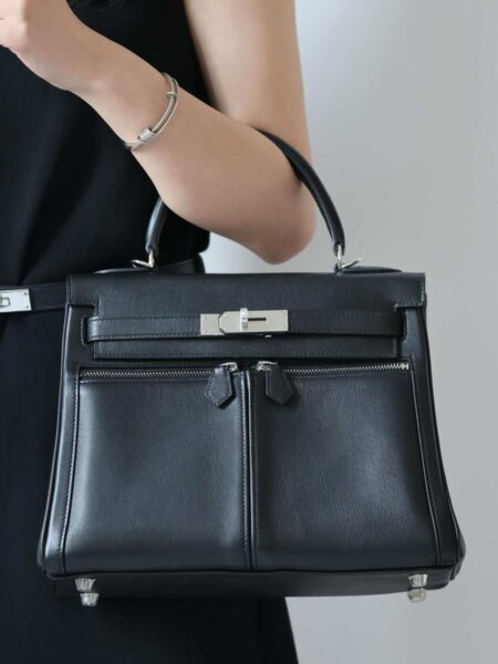 [에르메스] 켈리 Lakis 28cm Swift/ Noir - Silver