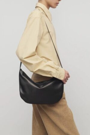 [더 로우] 이지 가죽 백 / 블랙