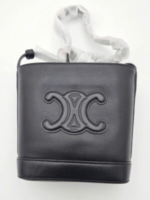 [매장 상품] 셀린느 퀴르 트리옹프 미니 버킷백