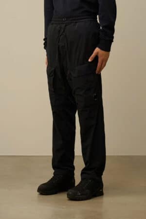 [CP COMPANY] 렌즈 디테일 카고 팬츠 (2 COLORS)