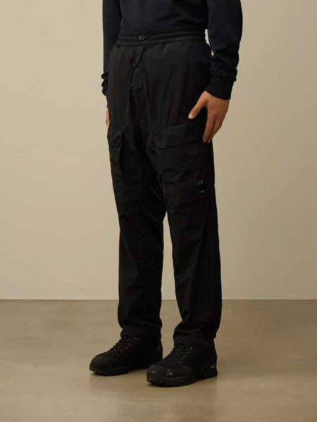 [CP COMPANY] 렌즈 디테일 카고 팬츠 (2 COLORS)