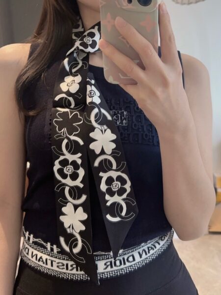 [샤넬] 26S 시즌 신상 '카툰 레터링' 프리미엄 실크 트윌리 (3 COLOR)