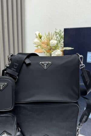 [프라다] 리나일론 남성 숄더백 2vh113