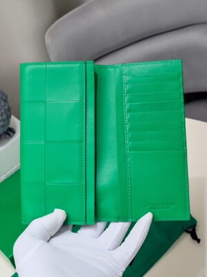 [보테가베네타] 롱 카세트 장지갑 749463 (일반 소가죽)