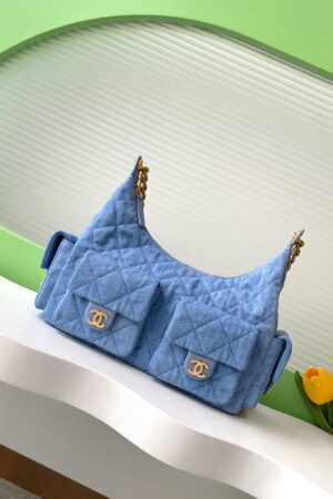 [샤넬] 맥시 호보백 데님 AS5302