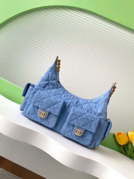 [샤넬] 맥시 호보백 데님 AS5302