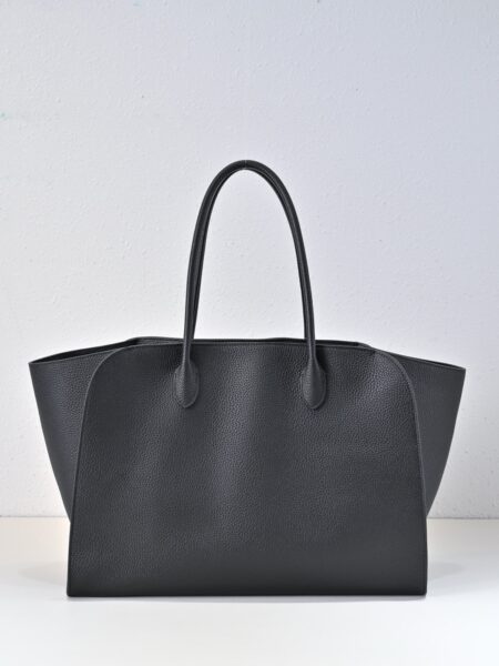 [더 로우] 말로(Marlo) 17 가죽 백 블랙-그레인 카프스킨 W1904L133BLAN