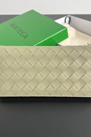 [보테가베네타] 인트레치아토 장지갑 크림