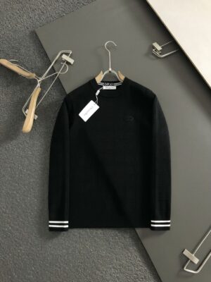 [디올] 모노크롬 엠브로이드 울 스웨터