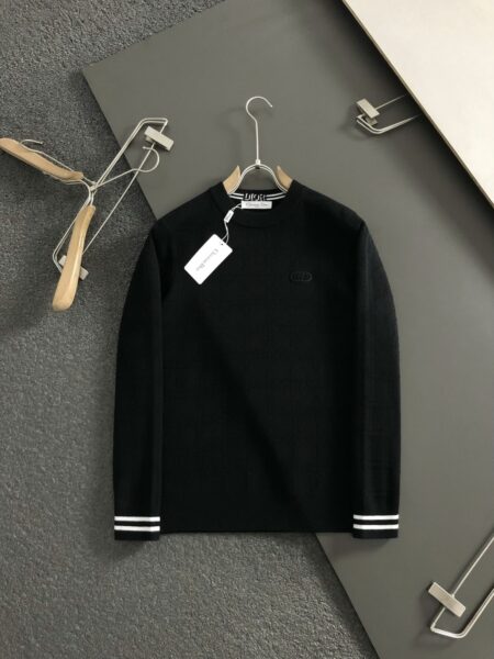 [디올] 모노크롬 엠브로이드 울 스웨터