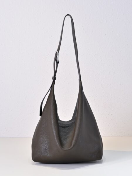 [더 로우] 이사 가죽 백 / 밀리터리 올리브