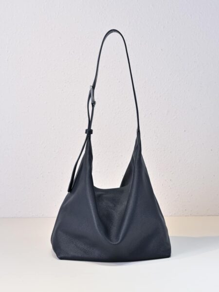 [더 로우] 이사 가죽 백 / 블루 노트