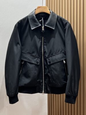 [톰포드] 나일론 레더 카라 봄버 자켓