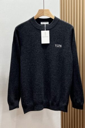 [발렌티노] 엠브로이드 레터링 울 크루넥