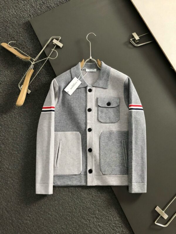 [톰브라운] 펀믹스 암밴드 코튼 카라 저지