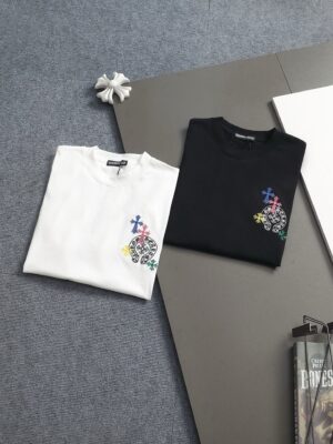 [크롬하츠] 스크롤 알파벳 컬러풀 로고 티셔츠(2 COLORS)