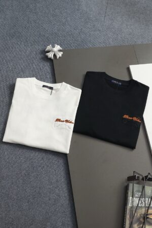 [루이비통] 시그니처 자수 티셔츠(2 COLORS)