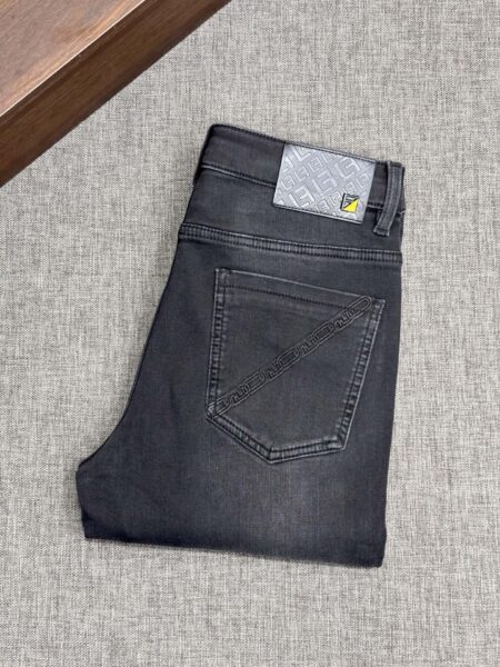 [펜디] 대각선 포켓 데님 진