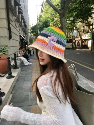 [셀린느] 레인보우 스트라이프 크로셰 버킷햇 (2 COLORS)