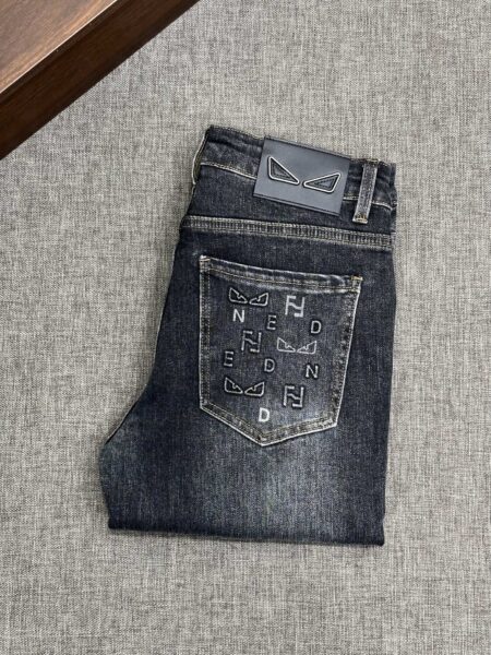 [펜디] 백 버그 아이즈 자수 진