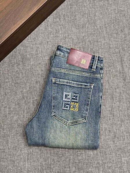 [지방시] 4G 자수 장식 청바지