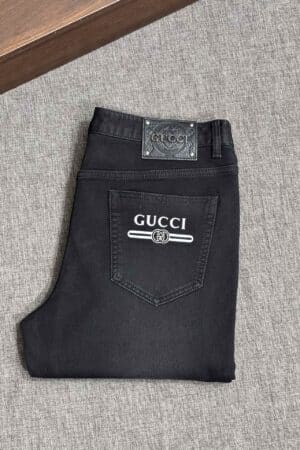 [구찌] 블랙 데님 청바지