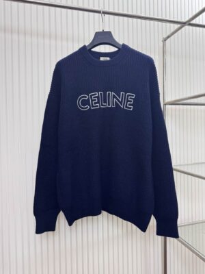 [셀린느] 오버사이즈 크루넥 스웨터  RY02J0