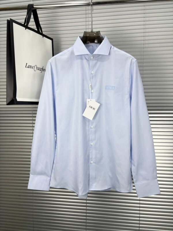 [디올] 라이트 블루 코튼 포플린 직사각형 자수 로고 셔츠