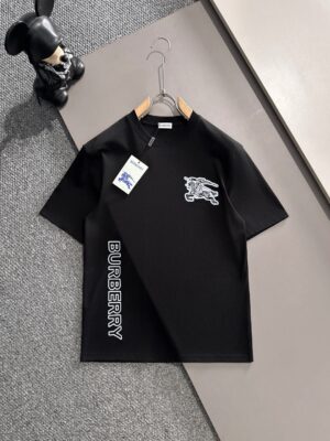 [버버리] 로고 프린트 코튼 티셔츠 (2 COLORS)