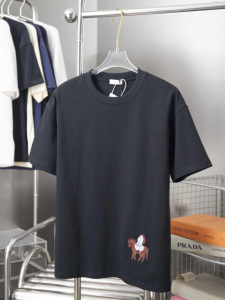 [디올] 호스 자수 티셔츠 ( 2 COLORS)