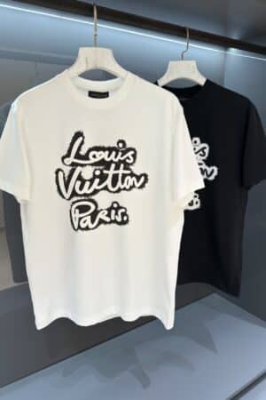[루이비통] 그래피티 로고 반팔 티셔츠 (2 COLORS)