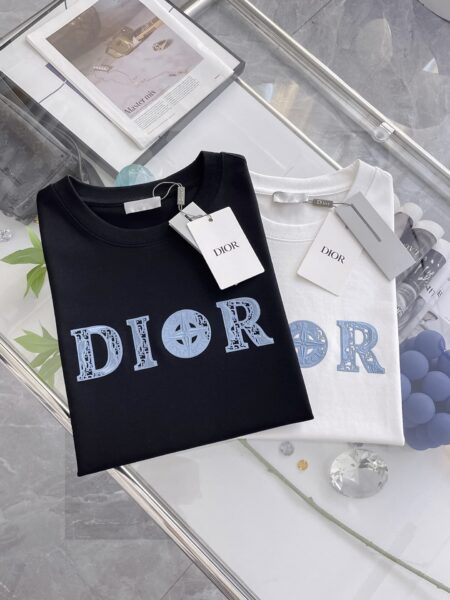 [디올] x 스톤아일랜드 자수 로고 티셔츠 (2 COLORS)