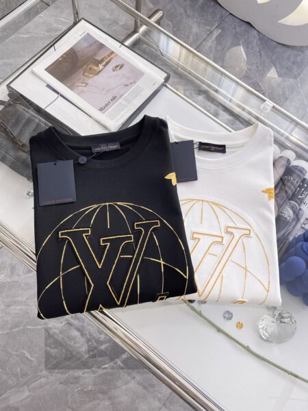 [루이비통] LV 글로브 티셔츠 (2 COLORS)