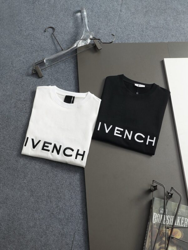 [지방시] 로고 프린트 면 티셔츠 (2 COLORS)