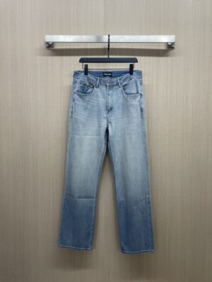 [톰포드] 스트레이트 레그 블리치드 데님 진