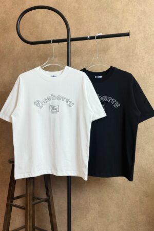 [버버리] 에퀘스트리안 나이트 로고 티셔츠 ( 2COLORS)