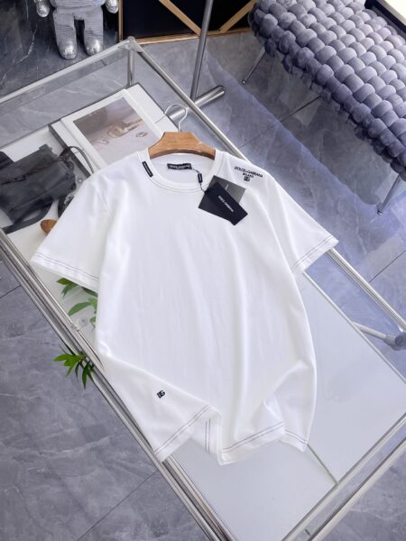 [돌체앤가바나] 콘트라스트 스티치 DG 로고 코튼 티셔츠 (2 COLORS)