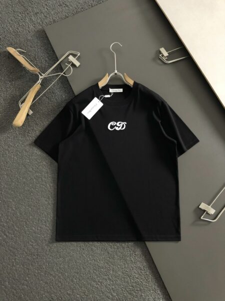 [디올] 블랙 코튼 화이트 CD 부클 자수 티셔츠