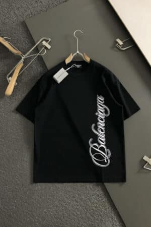 [발렌시아가] 커시브 티셔츠 미디엄 핏 - 블랙