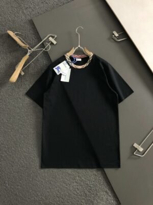 [버버리] 체크 트림 코튼 티셔츠 - 블랙